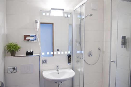 Waldhotel Sindelfingen Am Eichholz エクステリア 写真