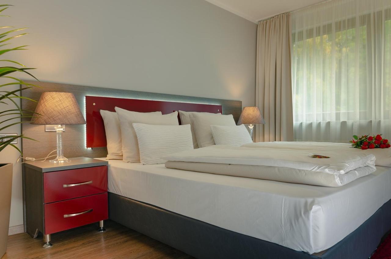 Waldhotel Sindelfingen Am Eichholz エクステリア 写真