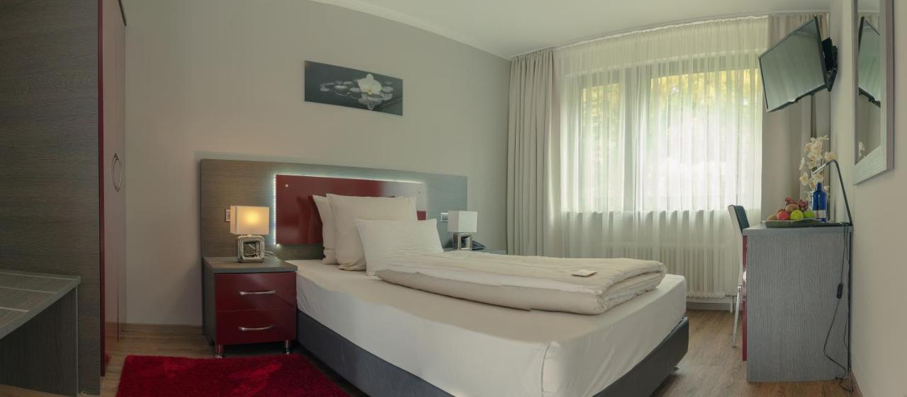 Waldhotel Sindelfingen Am Eichholz エクステリア 写真
