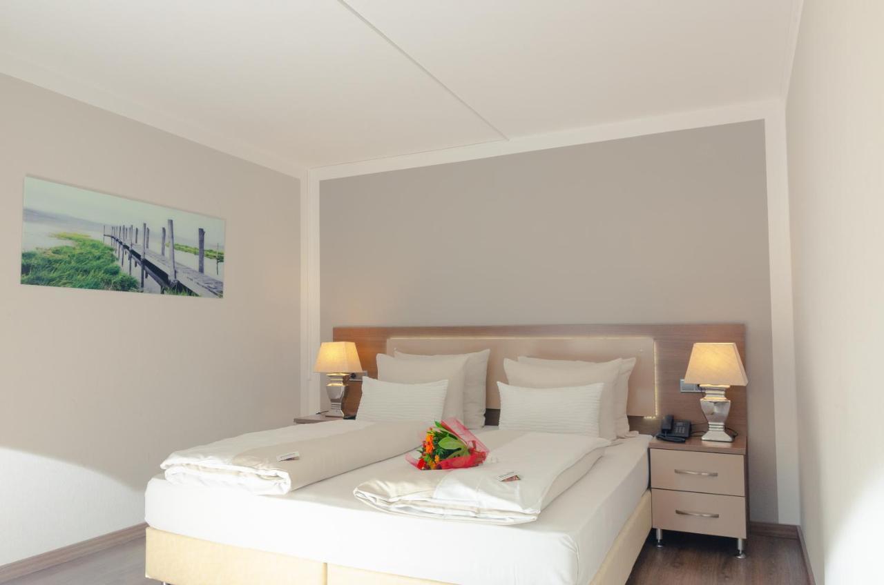 Waldhotel Sindelfingen Am Eichholz エクステリア 写真
