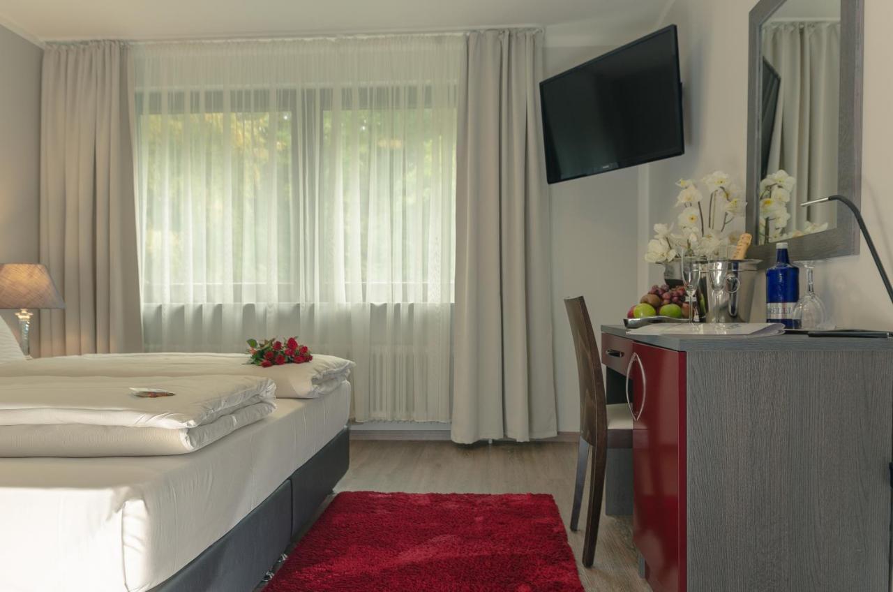 Waldhotel Sindelfingen Am Eichholz エクステリア 写真
