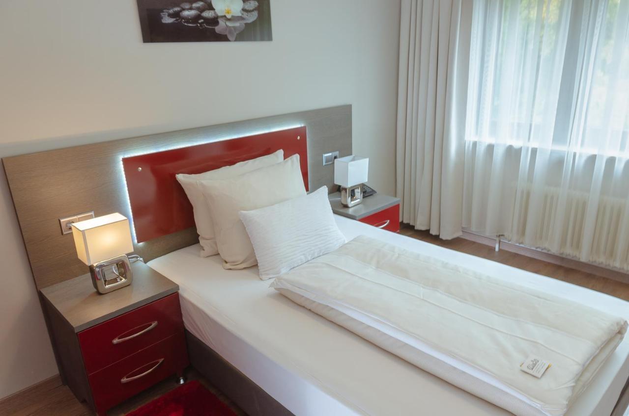 Waldhotel Sindelfingen Am Eichholz エクステリア 写真